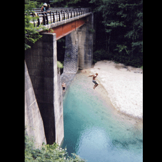 John Jumping off a bridge FUJI ROCK FESTIVAL 2003